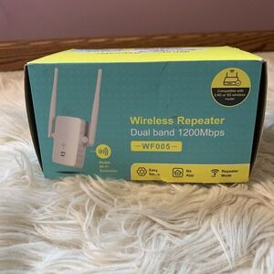 Wi-fi Repeater Booster Range Extender Dual band 1200Mpbs Open Box
